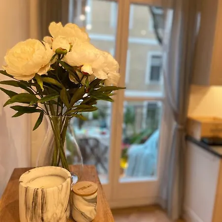 Number 9. Apartman *